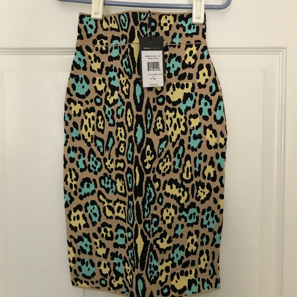 Leopard turquoise BCBG skirt!